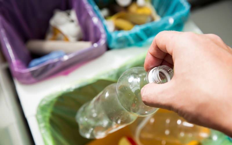ペットボトル回収|マイクロプラスチック|問題・影響・原因|海洋汚染|使い捨てプラスチック|プラごみ