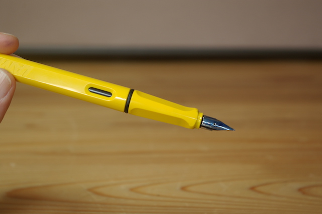 ボールペンは使い捨てプラ 万年筆とインクボトルに切り替えよう プラなし生活