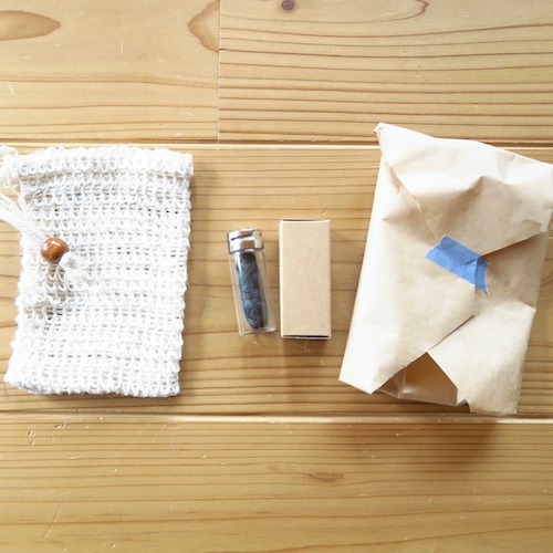 紙だけの簡易包装で届いた商品